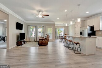 10 Vintage Ave in Newnan, GA - Building Photo - Building Photo