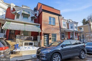 458 W Earlham Ter in Philadelphia, PA - Building Photo