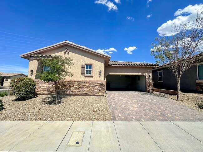 692 Nathanial Ct
