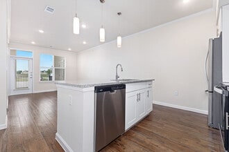 Mariposa Scott and White 55+ Apartment Homes in Temple, TX - Building Photo - Building Photo
