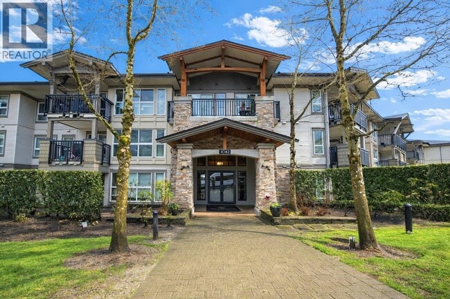 property at 3082 DAYANEE SPRING Blvd