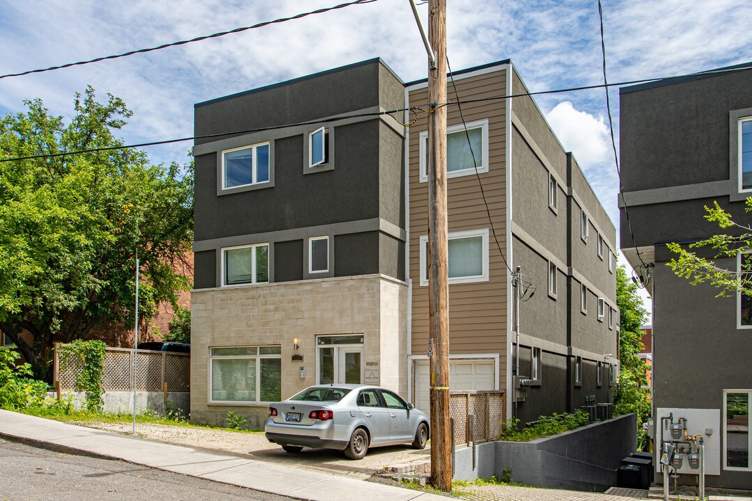 173 Henderson Ave in Ottawa, ON - Building Photo