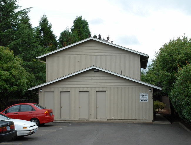 1044 Q St in Springfield, OR - Building Photo - Building Photo