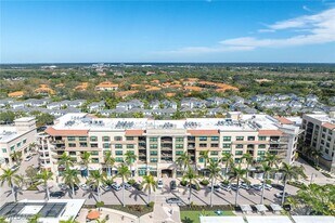 9115 Strada Pl in Naples, FL - Building Photo