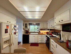 444 N El Camino Real in Encinitas, CA - Building Photo - Building Photo