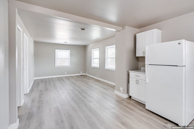 1001 Main Ave in Kaukauna, WI - Building Photo - Building Photo