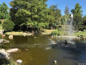 871 Woodside Ln E in Sacramento, CA - Building Photo - Building Photo