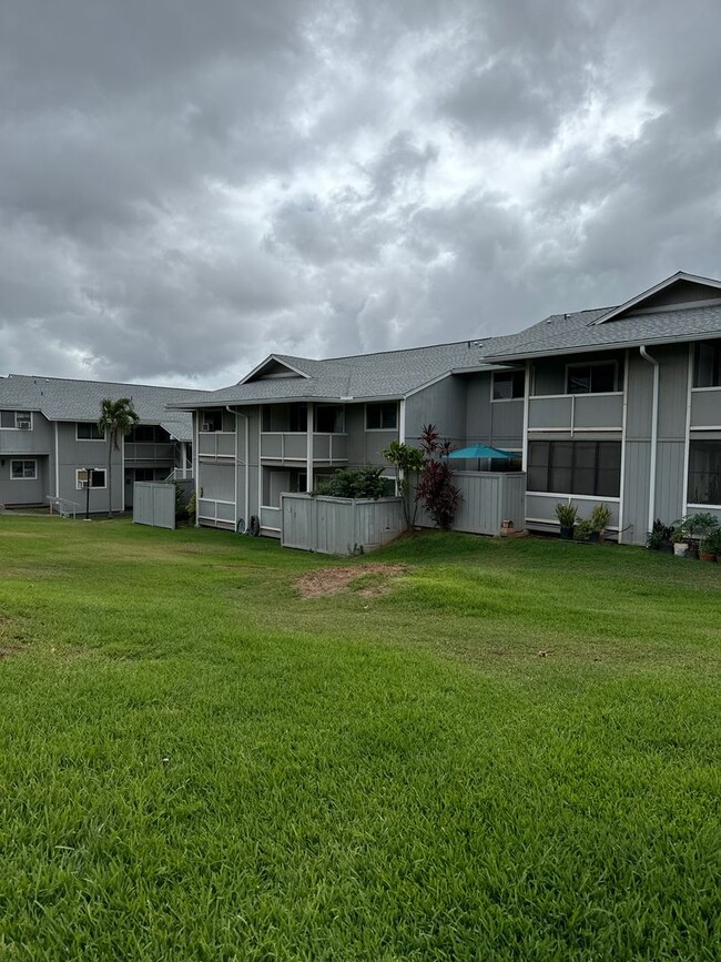 98-1425-1425 Kamahao St in Pearl City, HI - Foto de edificio - Building Photo