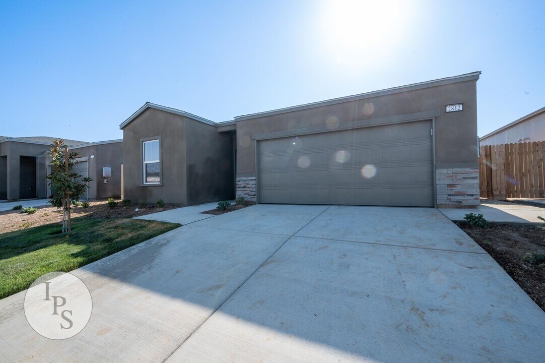 2812 N Janice Ave in Fresno, CA - Building Photo