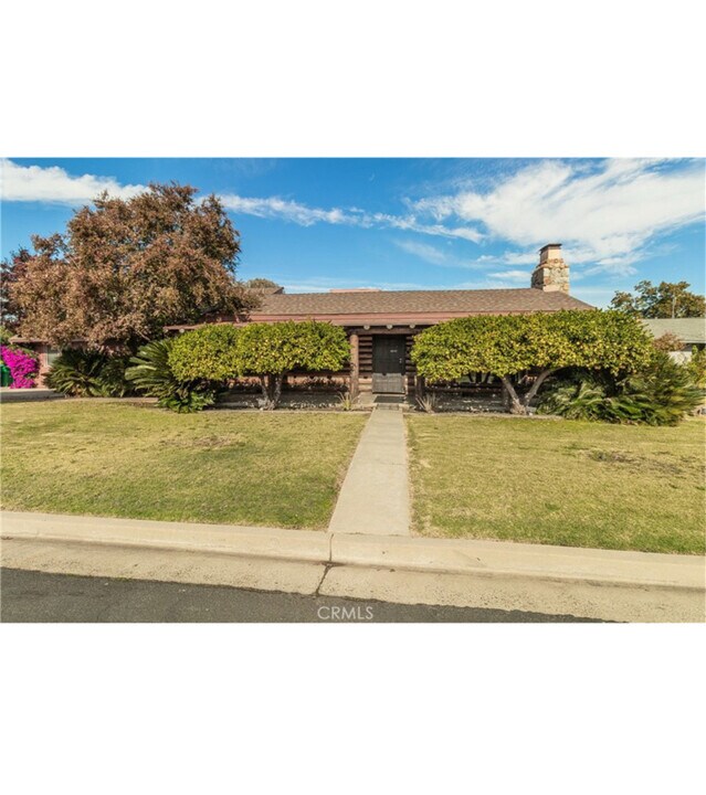 5171 E Grant Ave in Fresno, CA - Building Photo