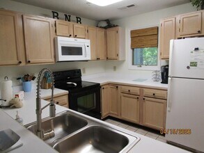 1221 Lake Dr in North Myrtle Beach, SC - Building Photo - Building Photo