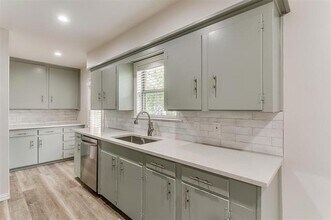 5631 Dent Rd in Fort Worth, TX - Building Photo - Building Photo