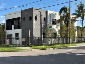 1393 NW 31st St in Miami, FL - Building Photo