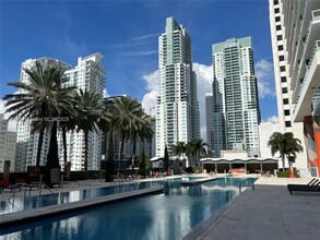 50 Biscayne Blvd, Unit 4006 in Miami, FL - Building Photo - Building Photo