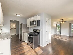 5222 W 83rd St in Parma, OH - Building Photo - Building Photo