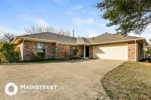 521 Anglebluff Dr in Desoto, TX - Building Photo
