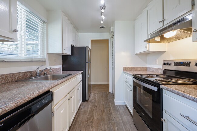 Sycamore Green Apartments in Concord, CA - Foto de edificio - Interior Photo