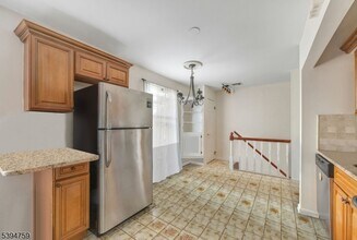 612 High Mountain Rd in Franklin Lakes, NJ - Building Photo - Building Photo