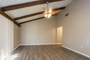 609 Willow Run in Lakeland, FL - Building Photo - Building Photo