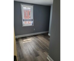 2101 McHenry St in Baltimore, MD - Building Photo