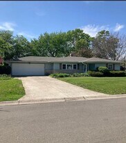1810 W Northfield Dr in Muncie, IN - Building Photo