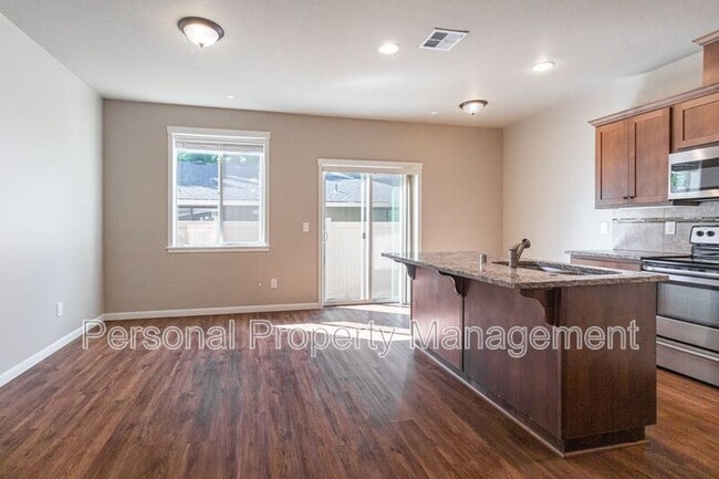 7613 NE 31st Cir in Vancouver, WA - Building Photo - Building Photo
