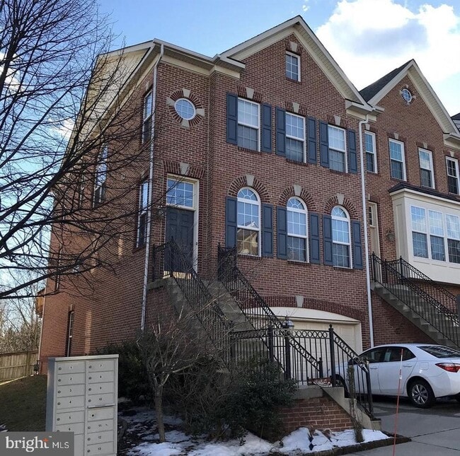 9173 Furey Rd in Lorton, VA - Building Photo - Building Photo