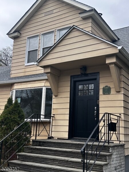31 Peachtree Rd in Maplewood, NJ - Building Photo