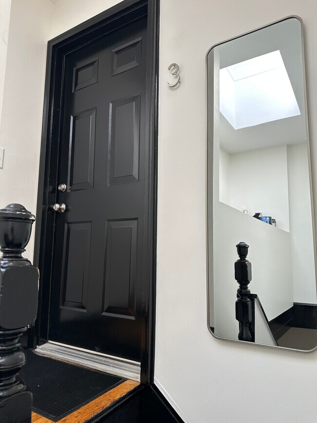 367 State St, Unit Third Floor in Albany, NY - Building Photo - Building Photo