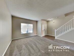 11440 Flatstick Ct in Indianapolis, IN - Foto de edificio - Building Photo