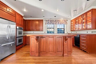 203 Store Hill Rd in Old Westbury, NY - Building Photo - Building Photo