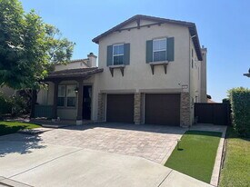 13144 Sierra Mesa Ct in San Diego, CA - Building Photo