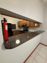 35155 Kings Forest Blvd in Clinton Township, MI - Building Photo