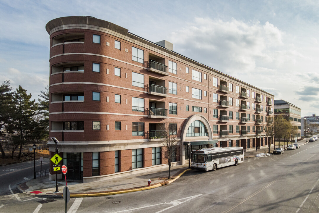 Station Square in Rutherford, NJ - Building Photo