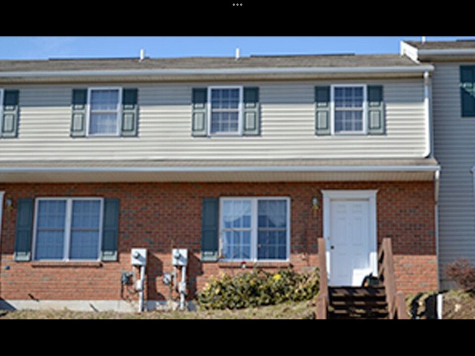 3807 Penns Dr in Reading, PA - Building Photo
