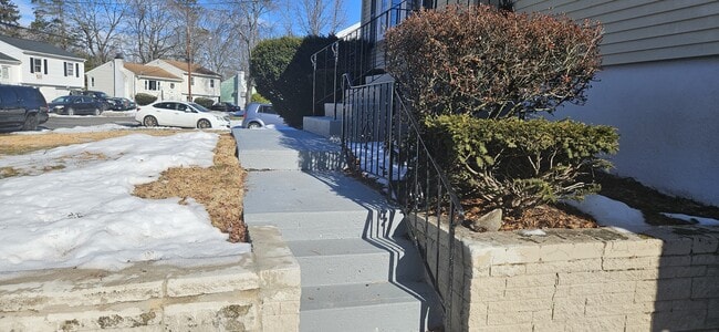 property at 119 Brooklawn Cir