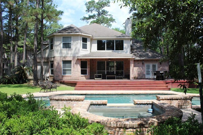 property at 6 Greycrest Pl
