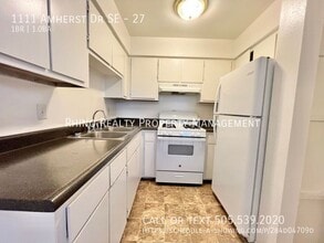 1111 Amherst Dr SE in Albuquerque, NM - Building Photo - Building Photo