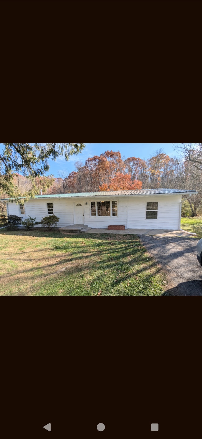 property at 417 Woodlyn Rd