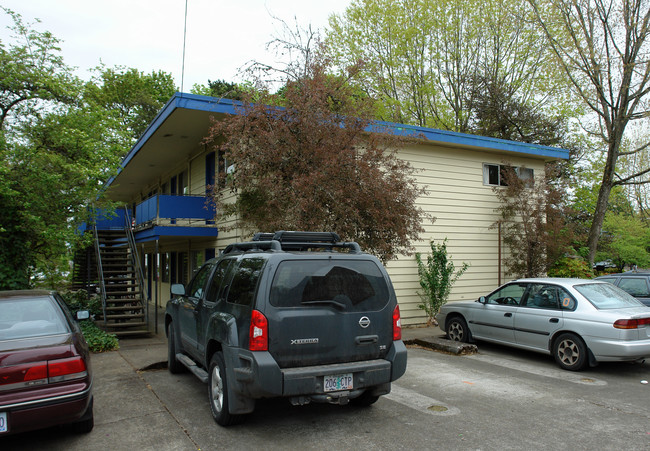 Greekside Apartments in Corvallis, OR - Foto de edificio - Building Photo