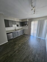 Forest Villas in Forest Park, GA - Building Photo - Building Photo