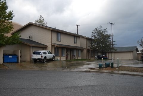 property at 1431 Cimarron Ct