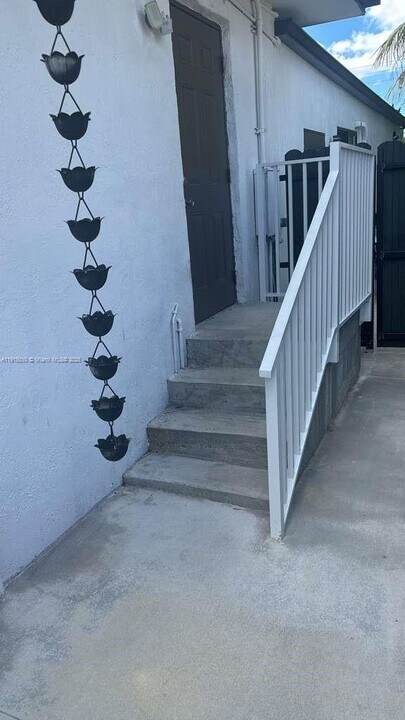 820 NW 19th Ct in Miami, FL - Building Photo