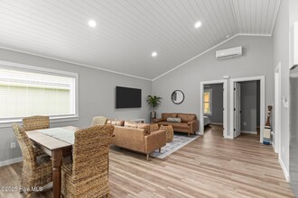 122 Long Pond Loop in Swansboro, NC - Building Photo - Building Photo