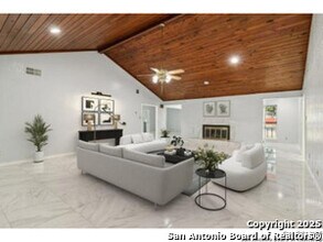 6318 Firestone Pkwy in San Antonio, TX - Building Photo - Building Photo