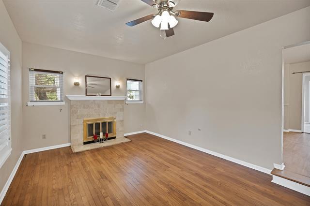 2529 Honeysuckle Ave in Fort Worth, TX - Building Photo - Building Photo