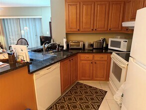 7543 S Oriole Blvd, Unit 2040 in Delray Beach, FL - Building Photo - Building Photo