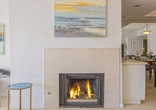 723 Westmount Dr, Unit #2 in West Hollywood, CA - Foto de edificio - Building Photo