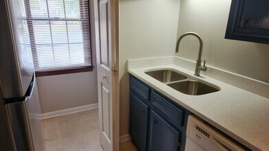 114 Elizabeth Darby Ln in Columbia, SC - Building Photo - Building Photo