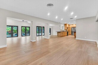 2433 NE 26th Ave in Fort Lauderdale, FL - Building Photo - Building Photo